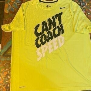 Nike Shirt Men Large Green Black Swoosh Dri Fit Runner Work Out Shirt Size XL